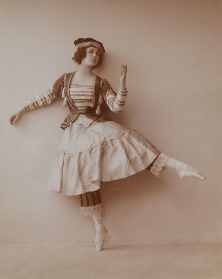 Tamara Karsavina in Petrouchka, ca. 1911.